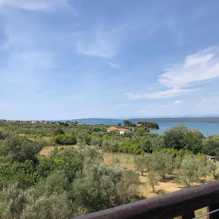 Apartament Nar *