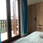 דירה Nar