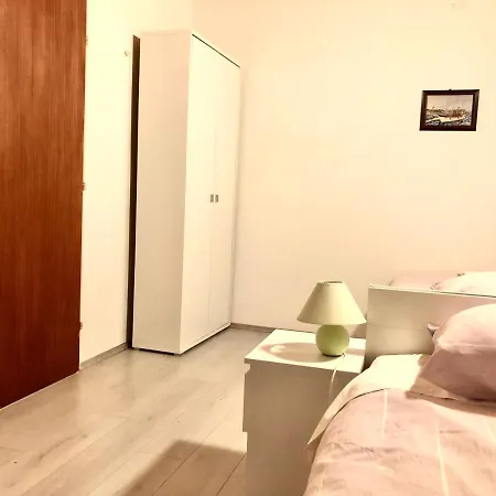 Nar Апартаменты Mrljane