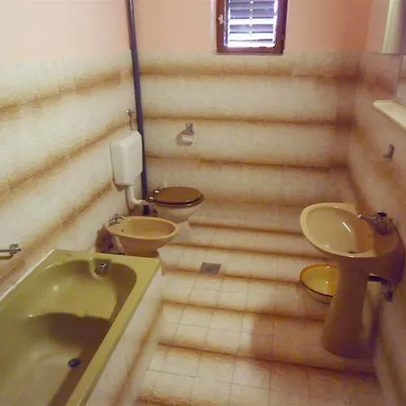 Nar Apartment *