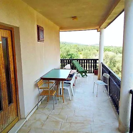 Nar Lejlighed Mrljane