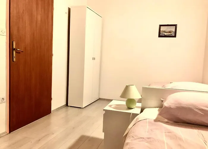 Nar Apartman Mrljane